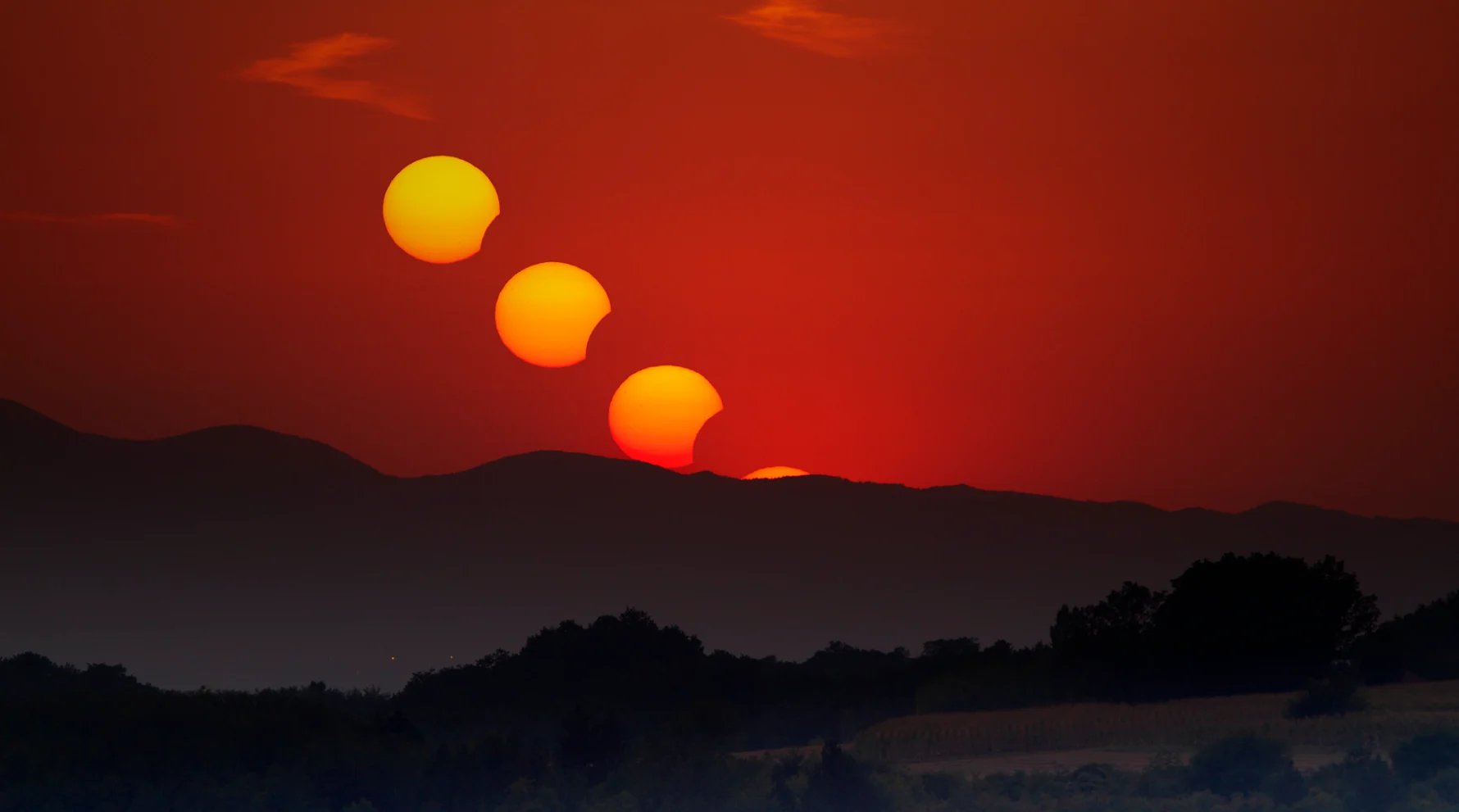A partial eclipse at sunset. Credit: Milan Milloradovic.