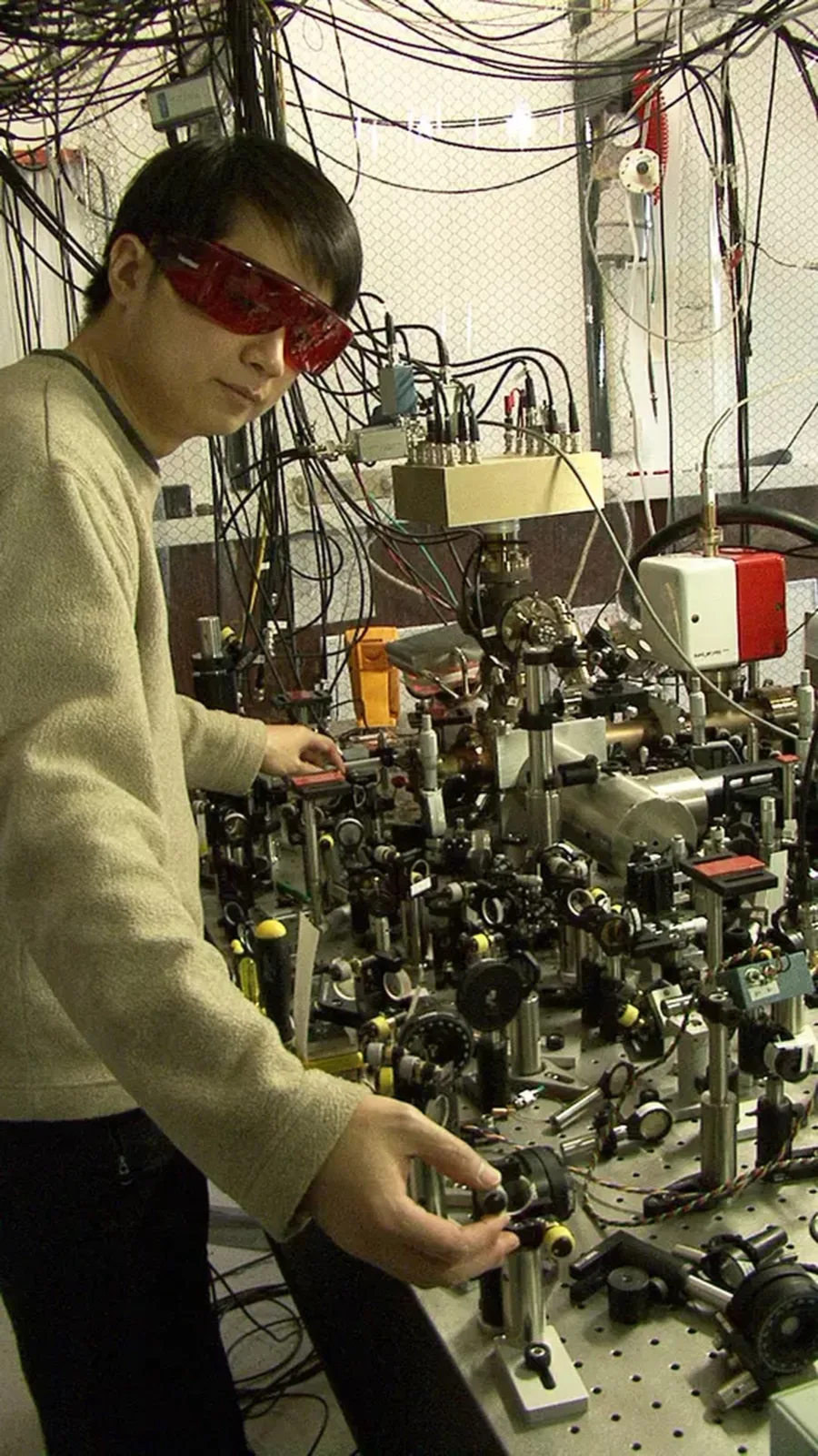 NIST's 'quantum logic' atomic clock. Credit: NIST