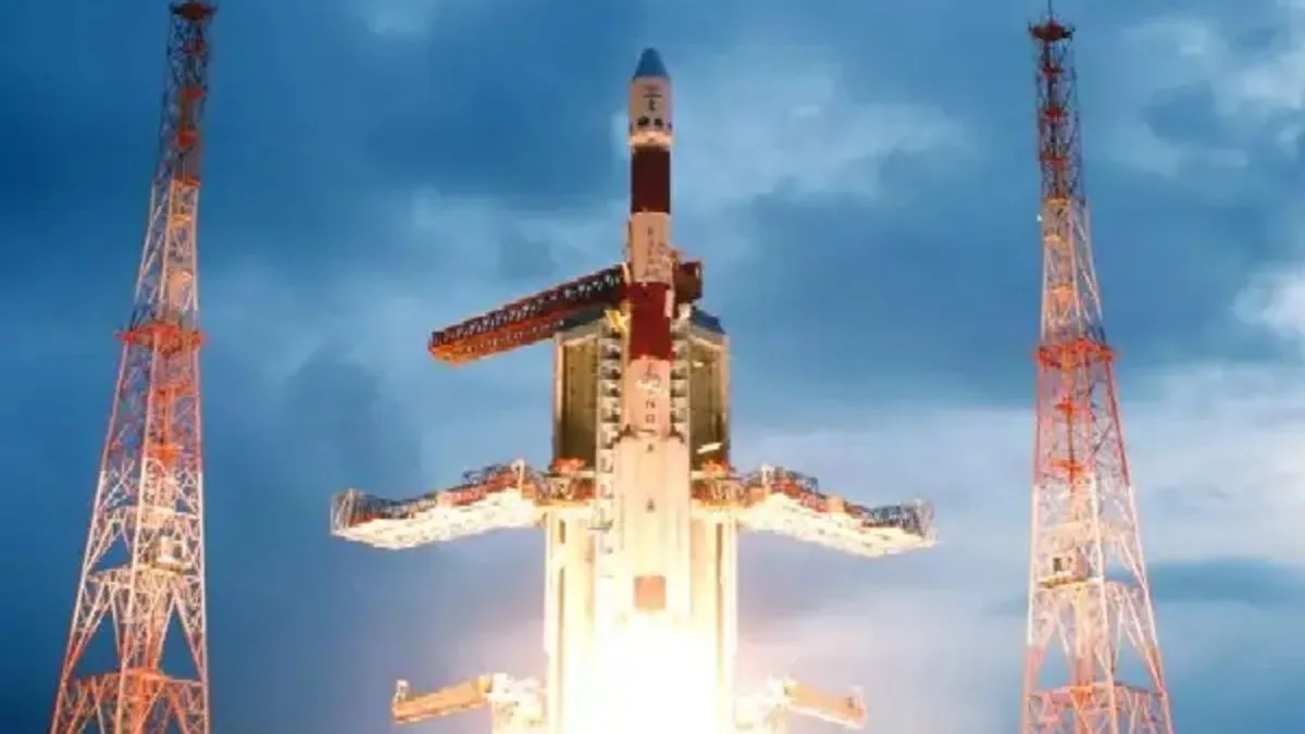An Indian PSLV rocket launches the Chandrayaan-1 moon mission on Oct. 21, 2008 EDT (Oct. 22 local time in India).